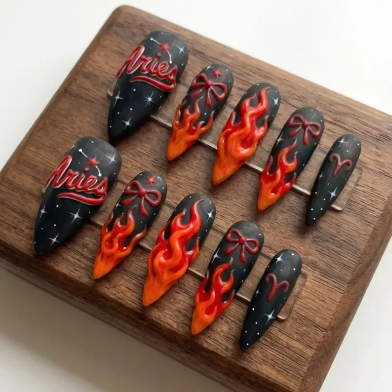 press on nails, custom press on nails, fake nails, Nails Art, stained glass nails, gold press on nails, 3d press on nails, luxury press on nails, handmade press on nails