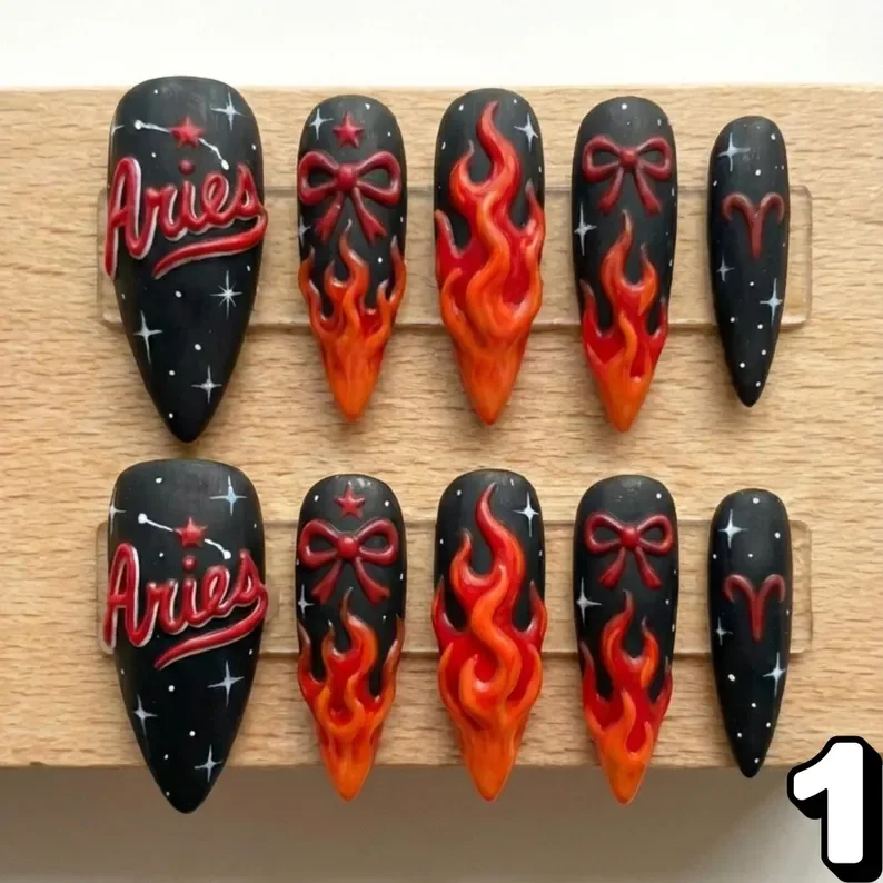 press on nails, custom press on nails, fake nails, Nails Art, stained glass nails, gold press on nails, 3d press on nails, luxury press on nails, handmade press on nails
