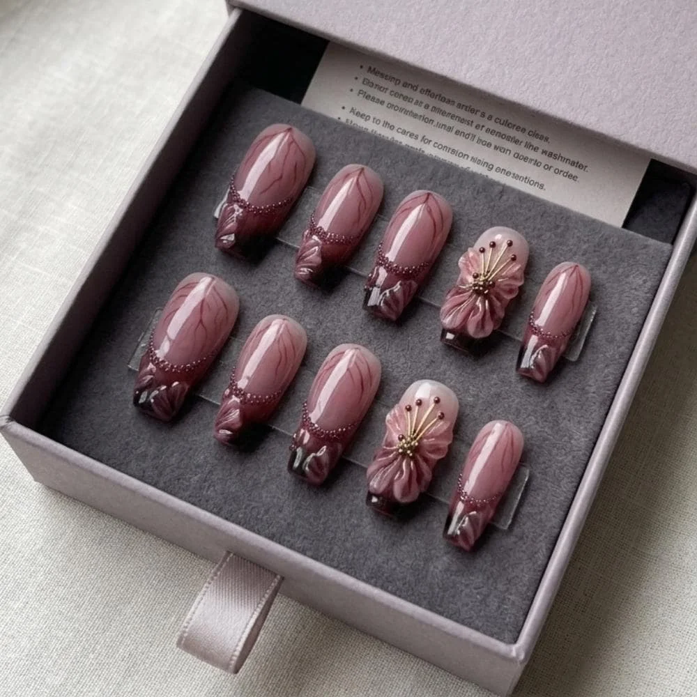 press on nails, custom press on nails, fake nails, Nails Art, stained glass nails, gold press on nails, 3d press on nails, luxury press on nails, handmade press on nails