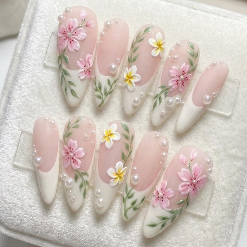 3D floral nails, bridal press on, press on nails, custom press on nails, fake nails, Nails Art, stained glass nails, gold press on nails, 3d press on nails, luxury press on nails, handmade press on nails