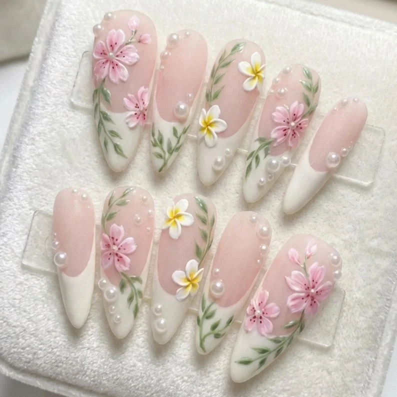 3D floral nails, bridal press on, press on nails, custom press on nails, fake nails, Nails Art, stained glass nails, gold press on nails, 3d press on nails, luxury press on nails, handmade press on nails