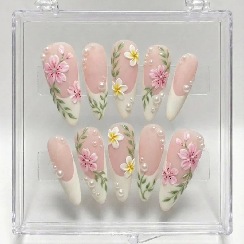 wedding manicure, press on manicure, press on nails, custom press on nails, fake nails, Nails Art, stained glass nails, gold press on nails, 3d press on nails, luxury press on nails, handmade press on nails