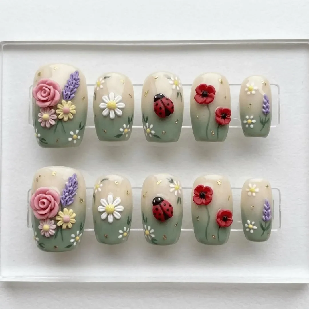 press on nails, custom press on nails, fake nails, Nails Art, stained glass nails, gold press on nails, 3d press on nails, luxury press on nails, handmade press on nails