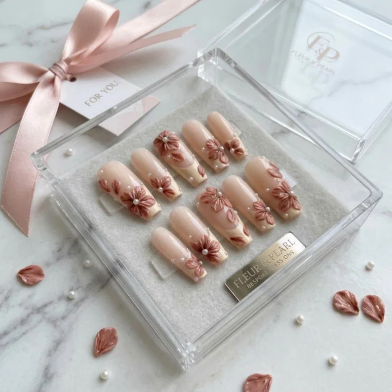 press on nails, custom press on nails, fake nails, Nails Art, stained glass nails, gold press on nails, 3d press on nails, luxury press on nails, handmade press on nails