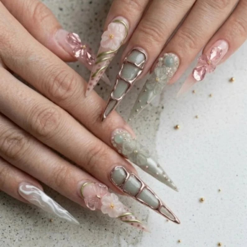 press on nails, custom press on nails, fake nails, Nails Art, stained glass nails, gold press on nails, 3d press on nails, luxury press on nails, handmade press on nails