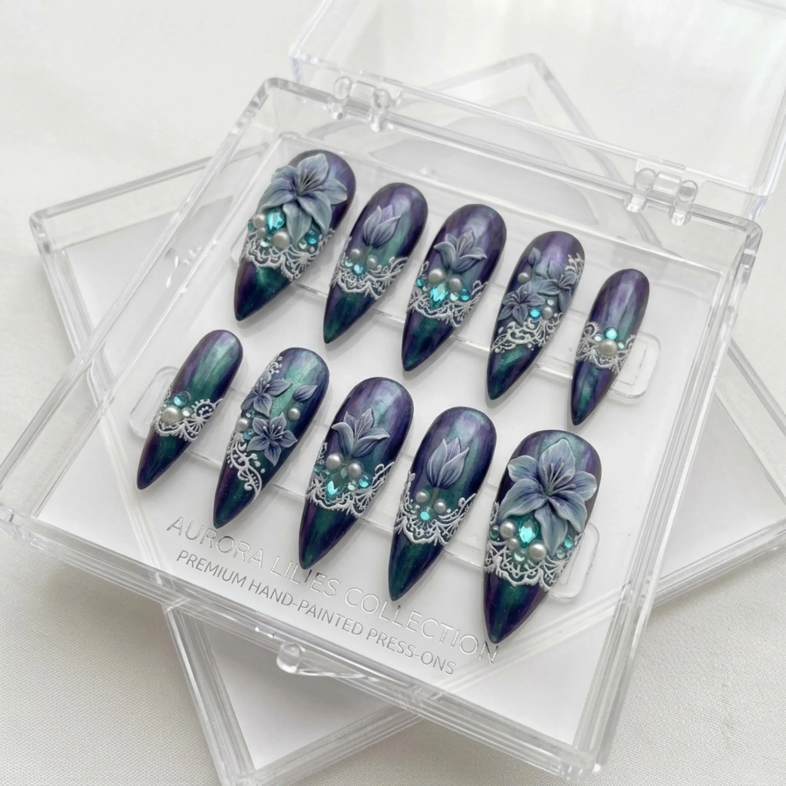 press on nails, custom press on nails, fake nails, Nails Art, stained glass nails, gold press on nails, 3d press on nails, luxury press on nails, handmade press on nails