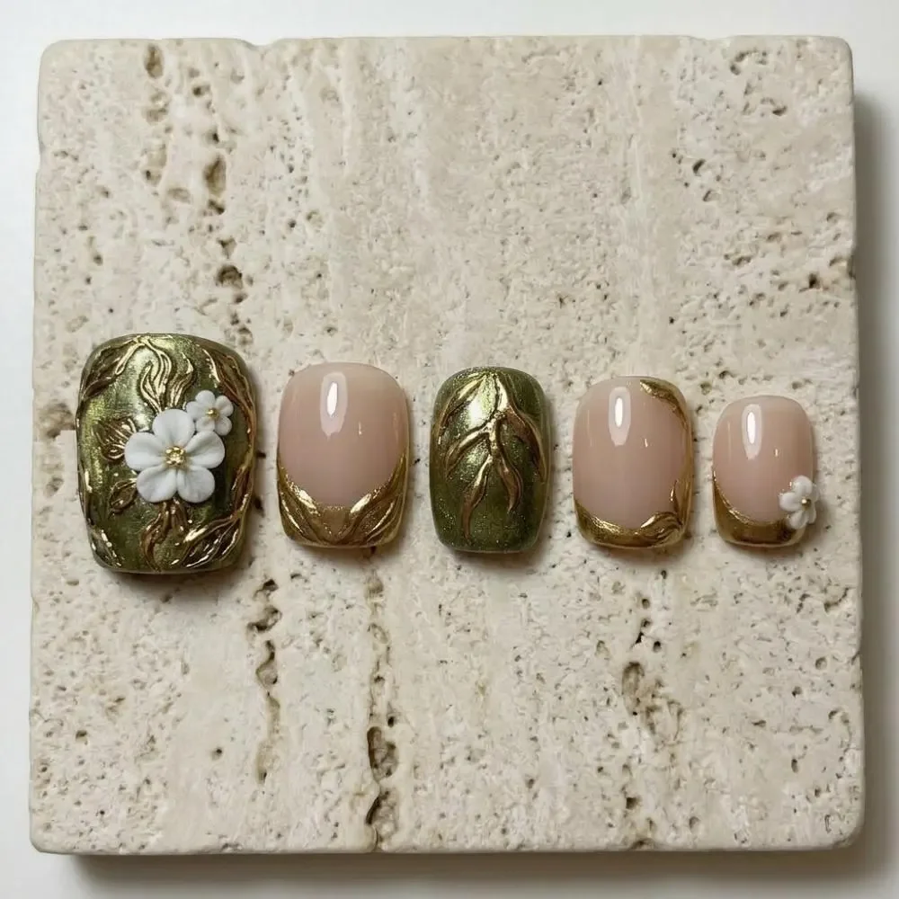 Metallic Pedicure, Gold Fake Nails, press on nails, custom press on nails, fake nails, Nails Art, stained glass nails, gold press on nails, 3d press on nails, luxury press on nails, handmade press on nails
