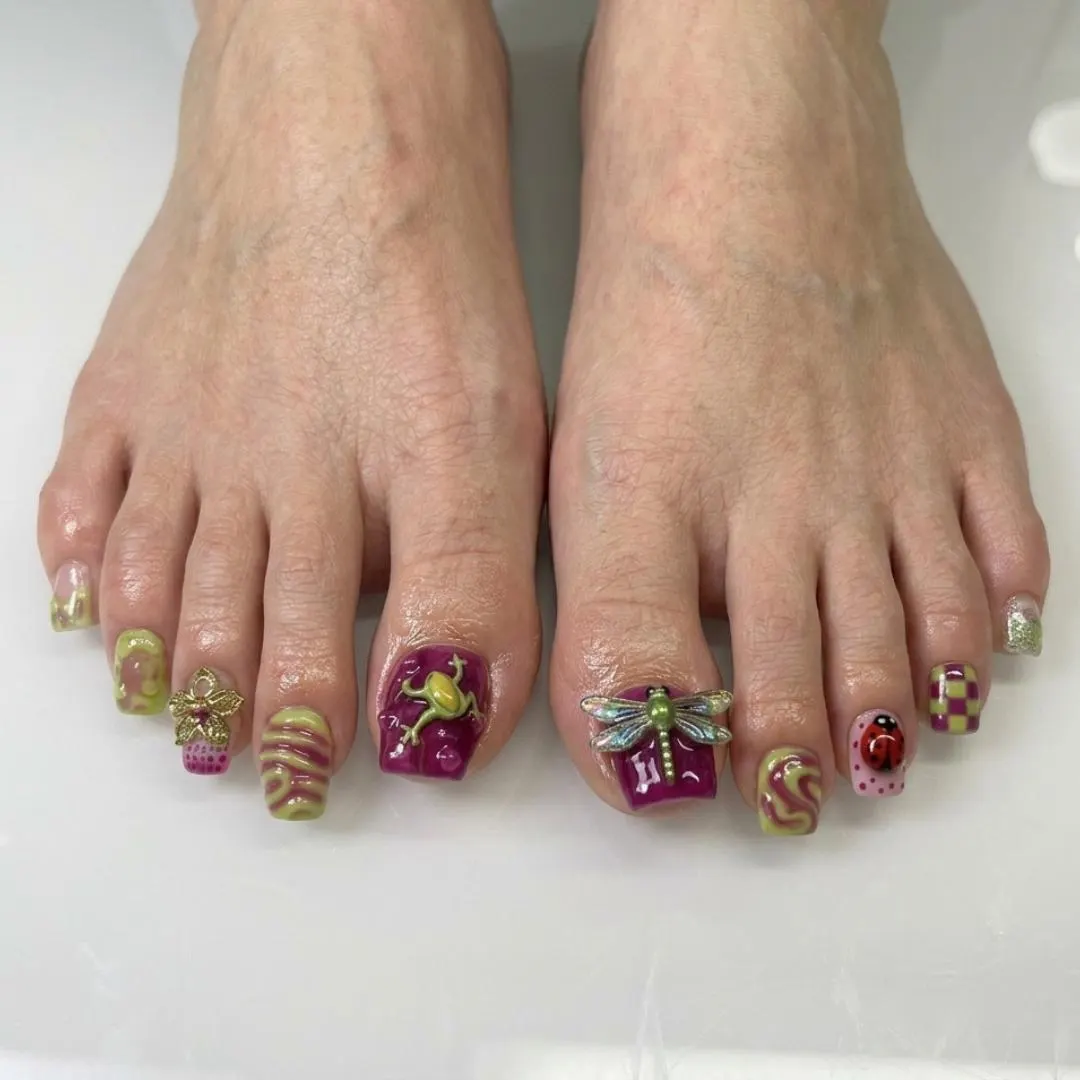Purple Lime, 3D Frog, press on nails, custom press on nails, fake nails, Nails Art, stained glass nails, gold press on nails, 3d press on nails, luxury press on nails, handmade press on nails