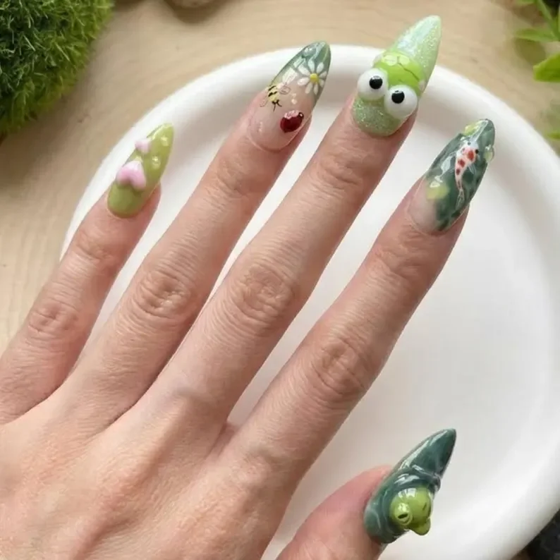 hand-painted nails, pond life nail art, press on nails, custom press on nails, fake nails, Nails Art, stained glass nails, gold press on nails, 3d press on nails, luxury press on nails, handmade press on nails