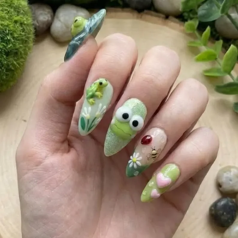 frog nail art, 3D nail art, press on nails, custom press on nails, fake nails, Nails Art, stained glass nails, gold press on nails, 3d press on nails, luxury press on nails, handmade press on nails