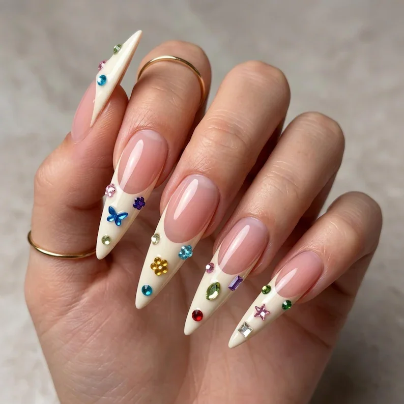 press on nails, custom press on nails, fake nails, Nails Art, stained glass nails, gold press on nails, 3d press on nails, luxury press on nails, handmade press on nails