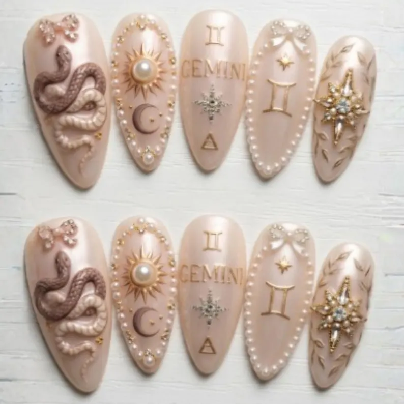 press on nails, custom press on nails, fake nails, Nails Art, stained glass nails, gold press on nails, 3d press on nails, luxury press on nails, handmade press on nails