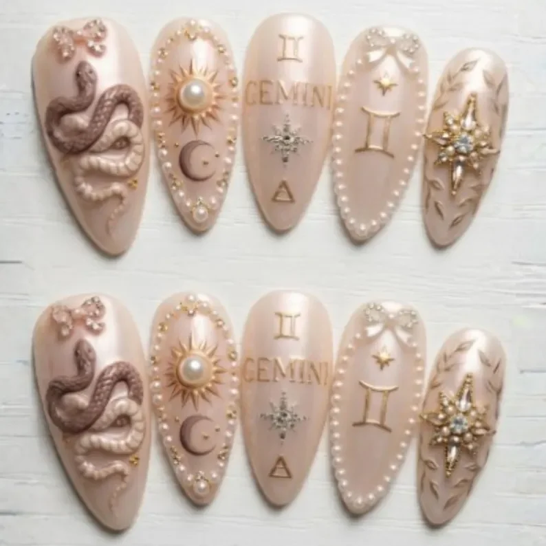 press on nails, custom press on nails, fake nails, Nails Art, stained glass nails, gold press on nails, 3d press on nails, luxury press on nails, handmade press on nails