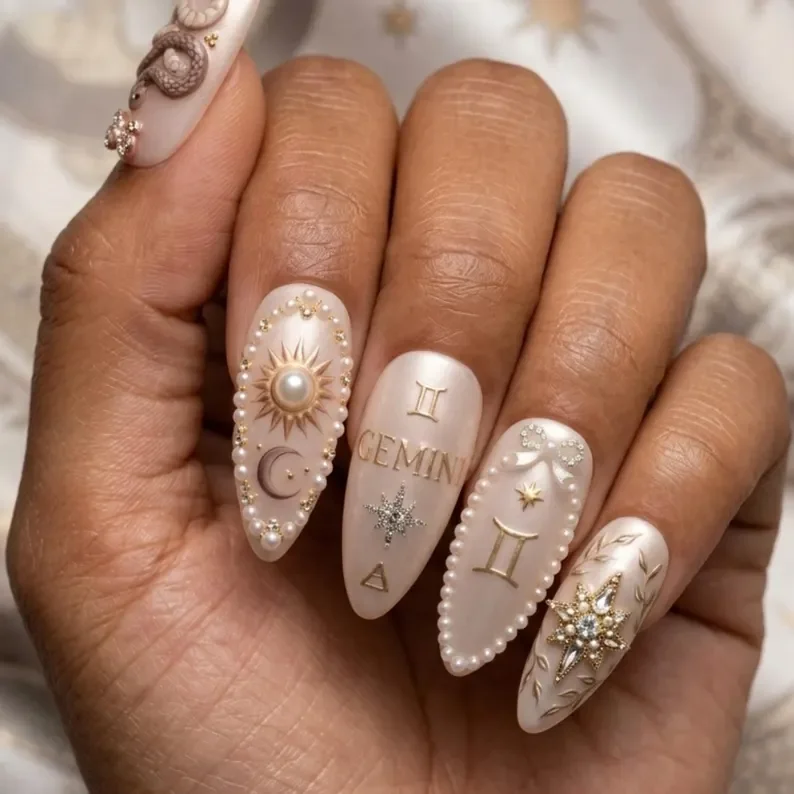press on nails, custom press on nails, fake nails, Nails Art, stained glass nails, gold press on nails, 3d press on nails, luxury press on nails, handmade press on nails
