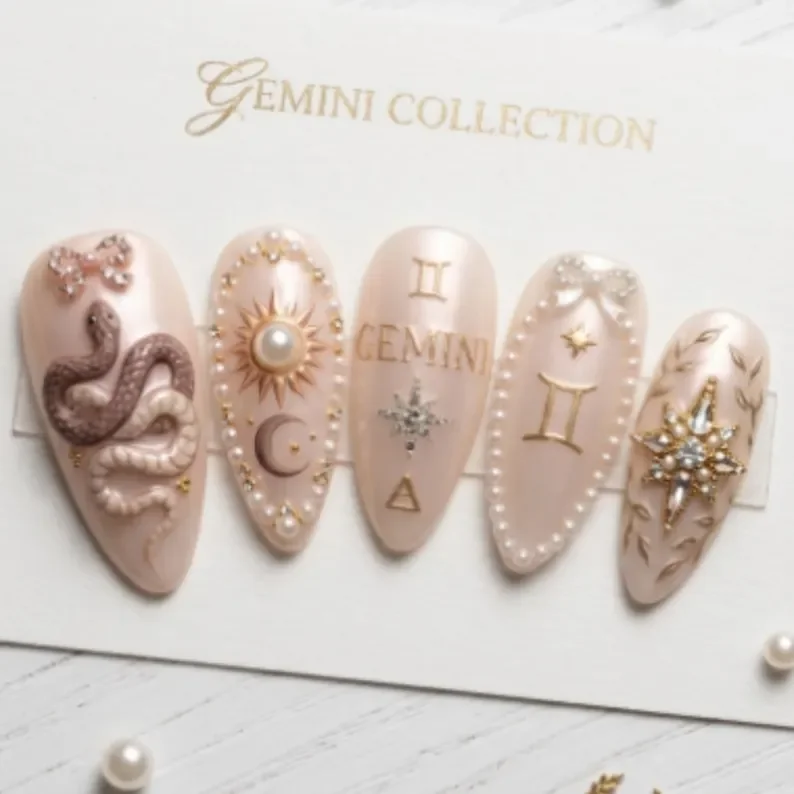 press on nails, custom press on nails, fake nails, Nails Art, stained glass nails, gold press on nails, 3d press on nails, luxury press on nails, handmade press on nails