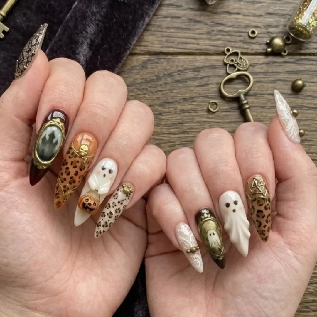 press on nails, custom press on nails, fake nails, Nails Art, stained glass nails, gold press on nails, 3d press on nails, luxury press on nails, handmade press on nails