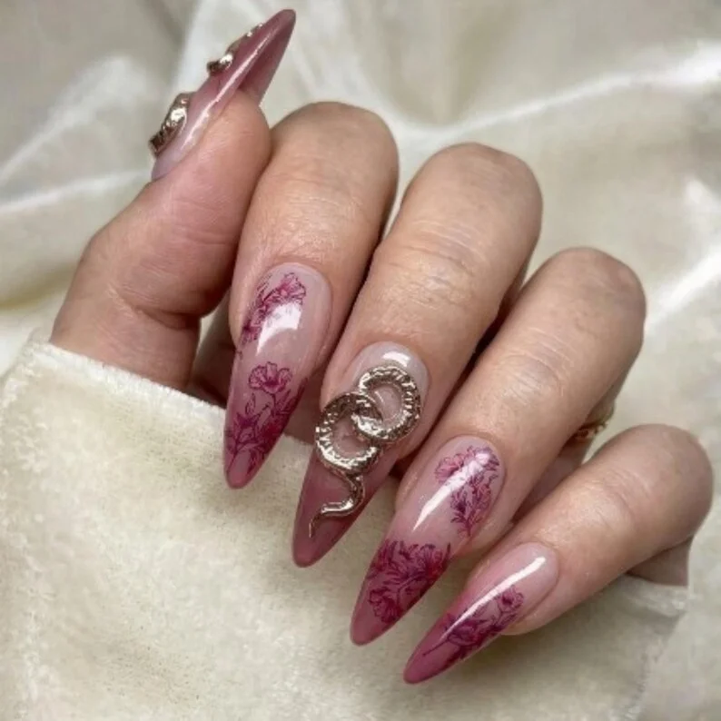 press on nails, custom press on nails, fake nails, Nails Art, stained glass nails, gold press on nails, 3d press on nails, luxury press on nails, handmade press on nails