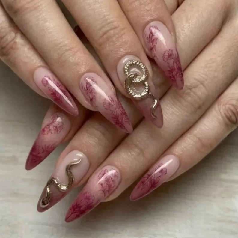 press on nails, custom press on nails, fake nails, Nails Art, stained glass nails, gold press on nails, 3d press on nails, luxury press on nails, handmade press on nails