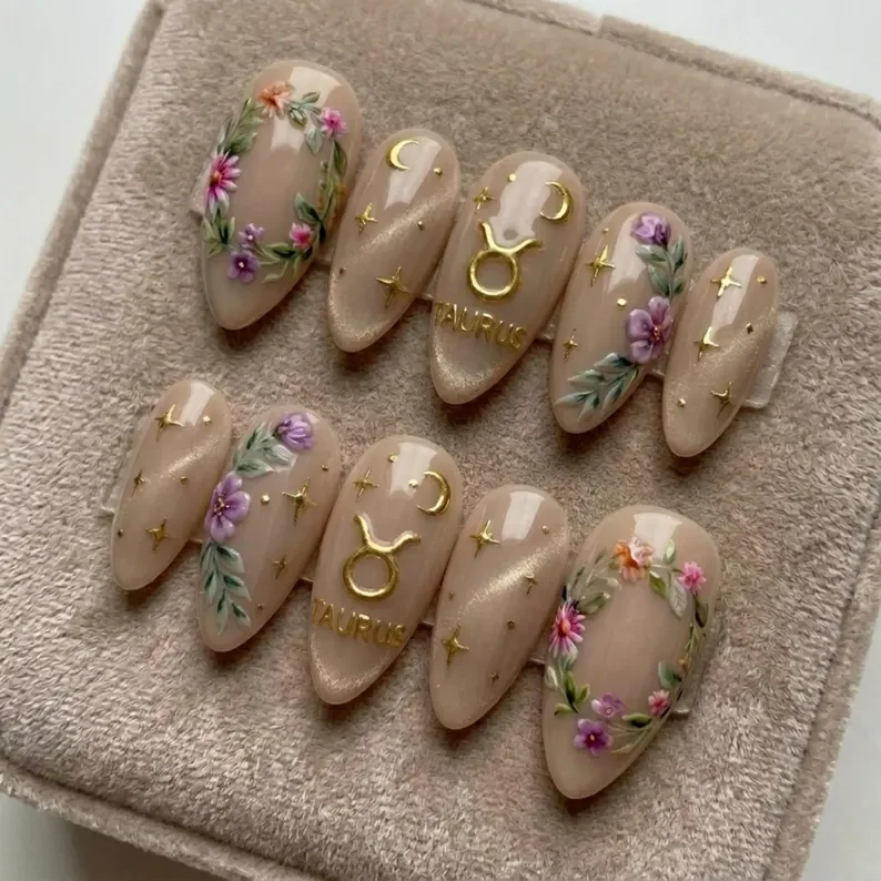 press on nails, custom press on nails, fake nails, Nails Art, stained glass nails, gold press on nails, 3d press on nails, luxury press on nails, handmade press on nails