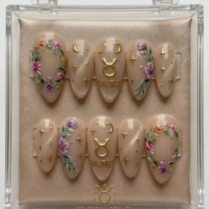 press on nails, custom press on nails, fake nails, Nails Art, stained glass nails, gold press on nails, 3d press on nails, luxury press on nails, handmade press on nails