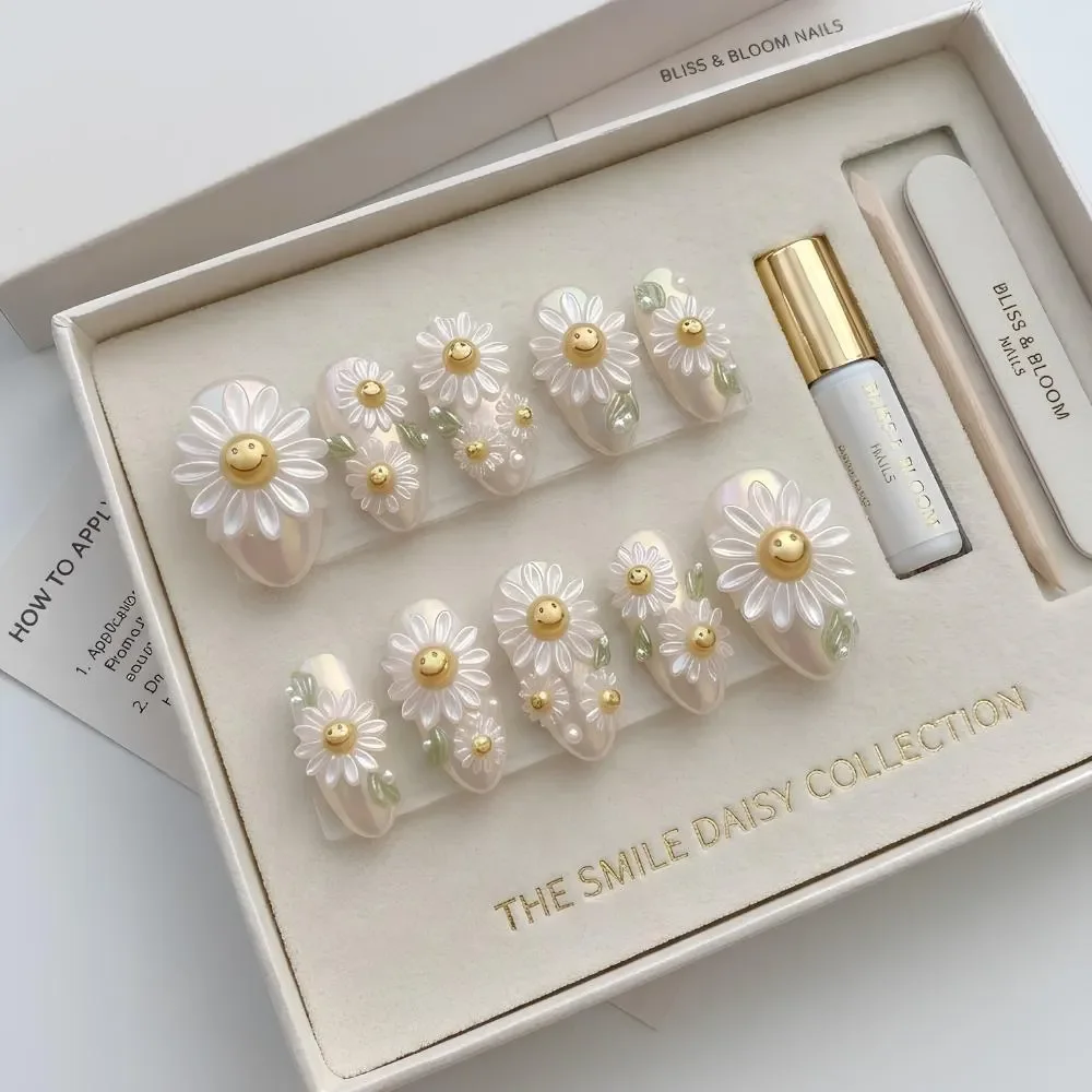 press on nails, custom press on nails, fake nails, Nails Art, stained glass nails, gold press on nails, 3d press on nails, luxury press on nails, handmade press on nails