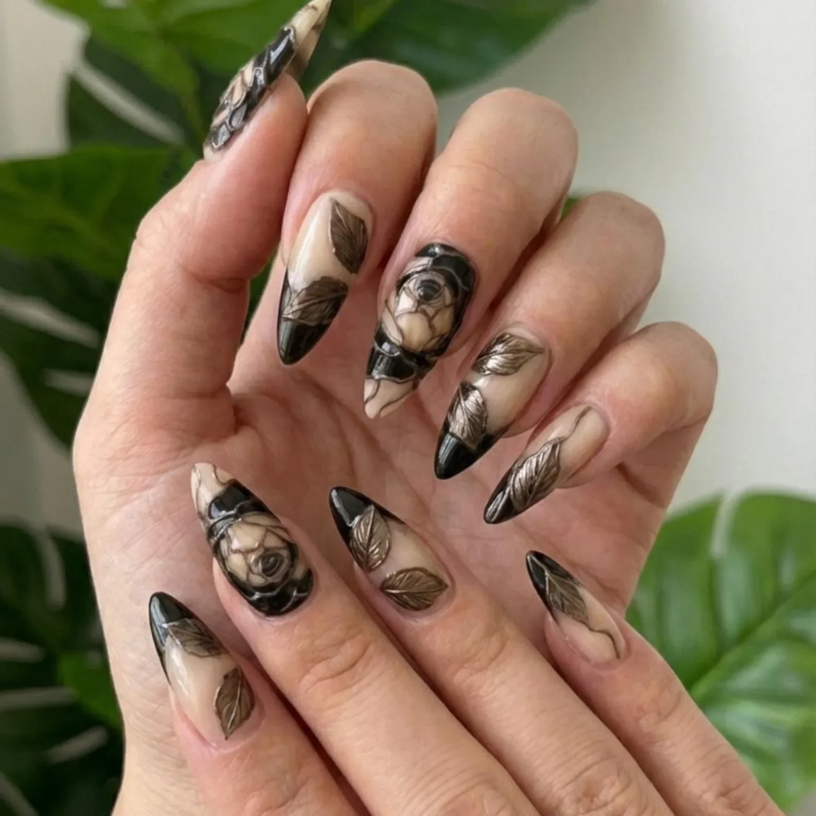 3D Gothic Rose, Press On Nails, press on nails, custom press on nails, fake nails, Nails Art, stained glass nails, gold press on nails, 3d press on nails, luxury press on nails, handmade press on nails