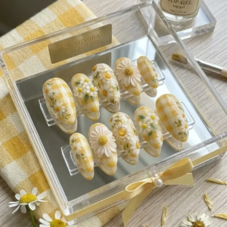 Summer press on nails, Yellow floral nails, press on nails, custom press on nails, fake nails, Nails Art, stained glass nails, gold press on nails, 3d press on nails, luxury press on nails, handmade press on nails