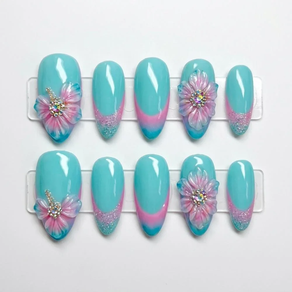 press on nails, custom press on nails, fake nails, Nails Art, stained glass nails, gold press on nails, 3d press on nails, luxury press on nails, handmade press on nails