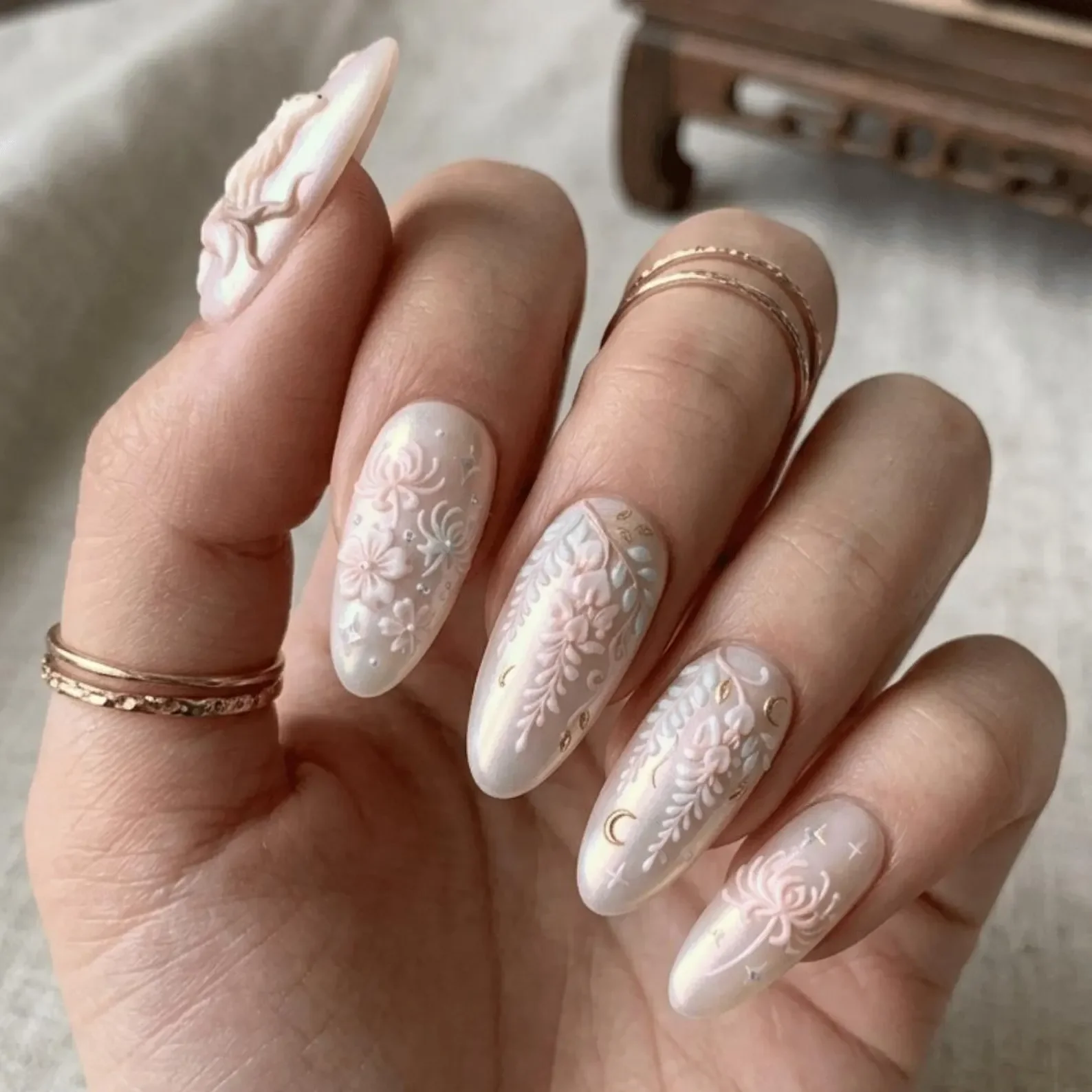 Press On Nails, Iridescent Wisteria, press on nails, custom press on nails, fake nails, Nails Art, stained glass nails, gold press on nails, 3d press on nails, luxury press on nails, handmade press on nails