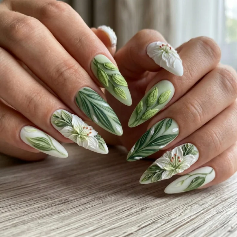 press on nails, custom press on nails, fake nails, Nails Art, stained glass nails, gold press on nails, 3d press on nails, luxury press on nails, handmade press on nails