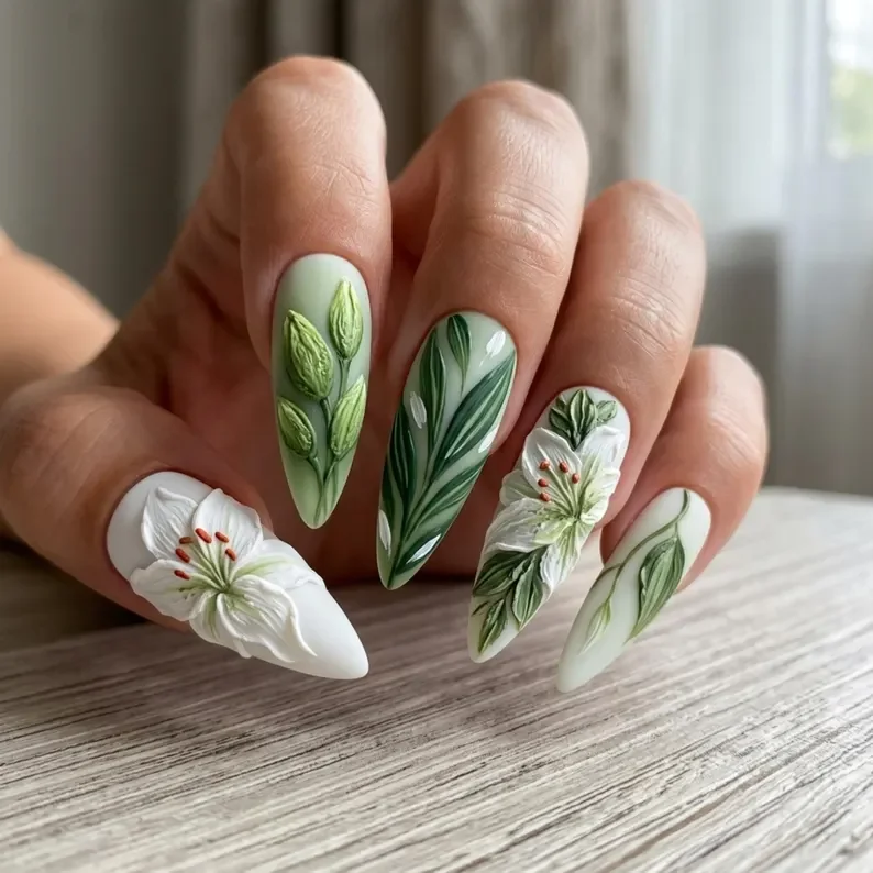 press on nails, custom press on nails, fake nails, Nails Art, stained glass nails, gold press on nails, 3d press on nails, luxury press on nails, handmade press on nails