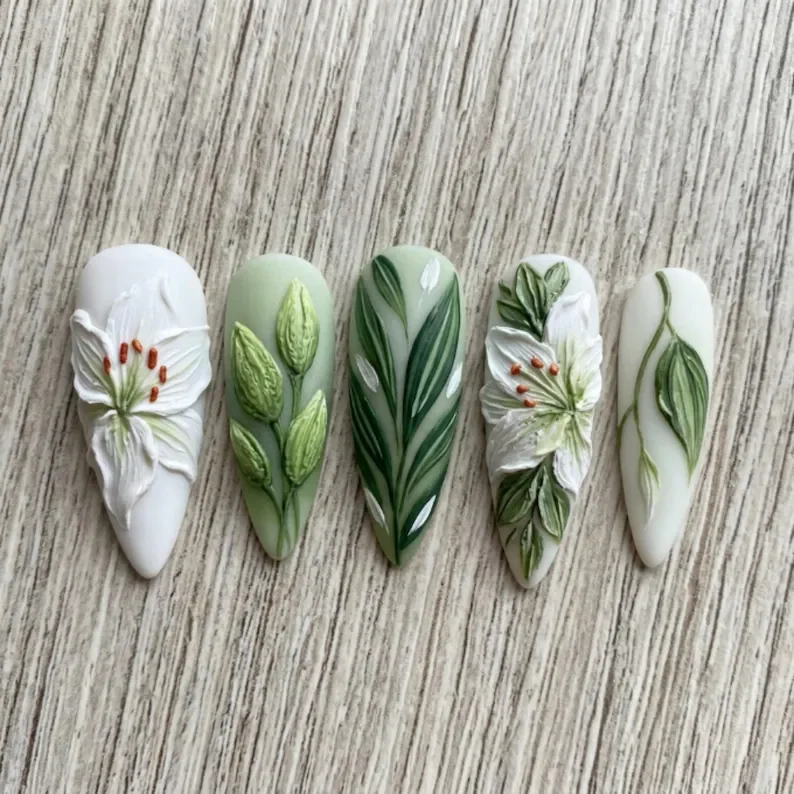 press on nails, custom press on nails, fake nails, Nails Art, stained glass nails, gold press on nails, 3d press on nails, luxury press on nails, handmade press on nails