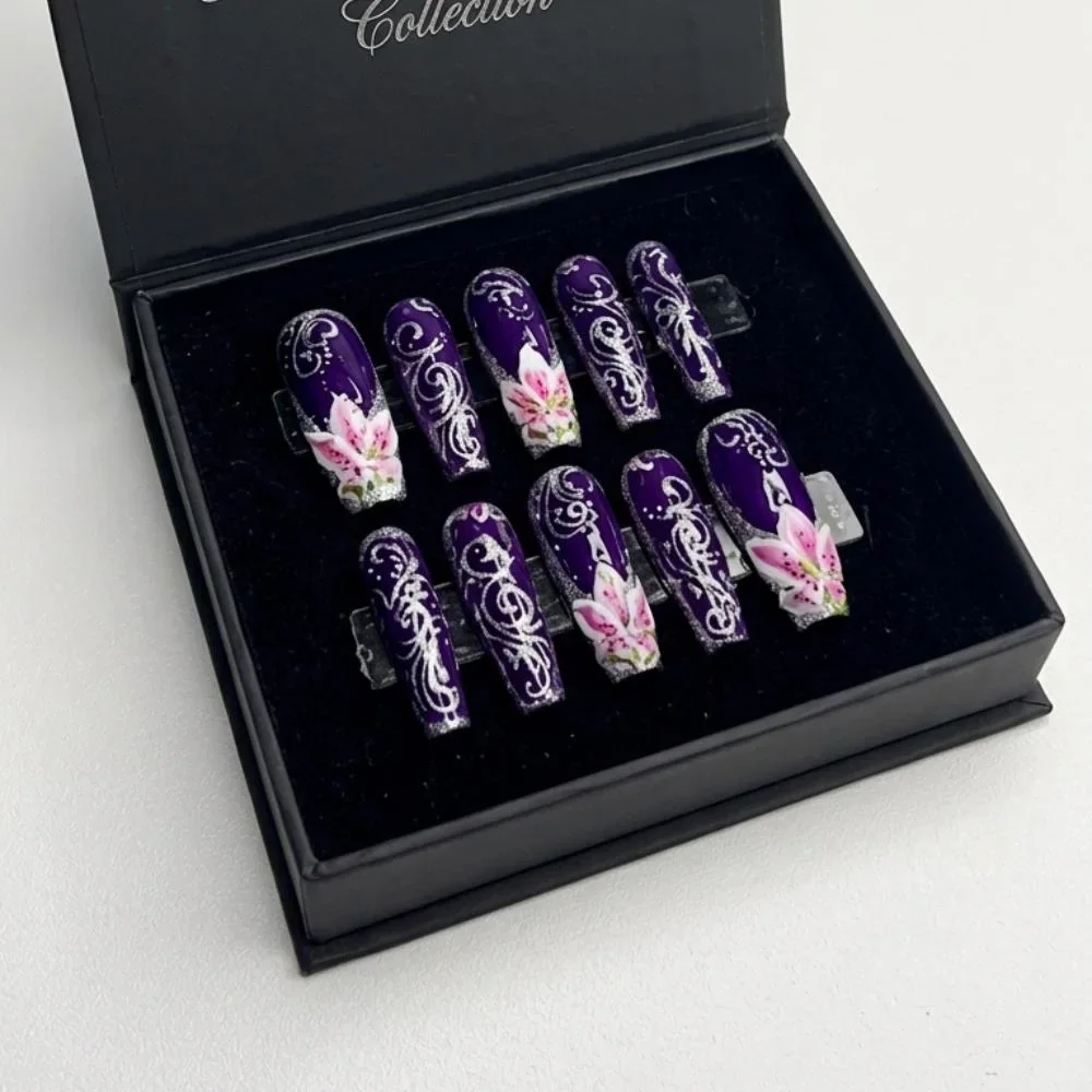 press on nails, custom press on nails, fake nails, Nails Art, stained glass nails, gold press on nails, 3d press on nails, luxury press on nails, handmade press on nails