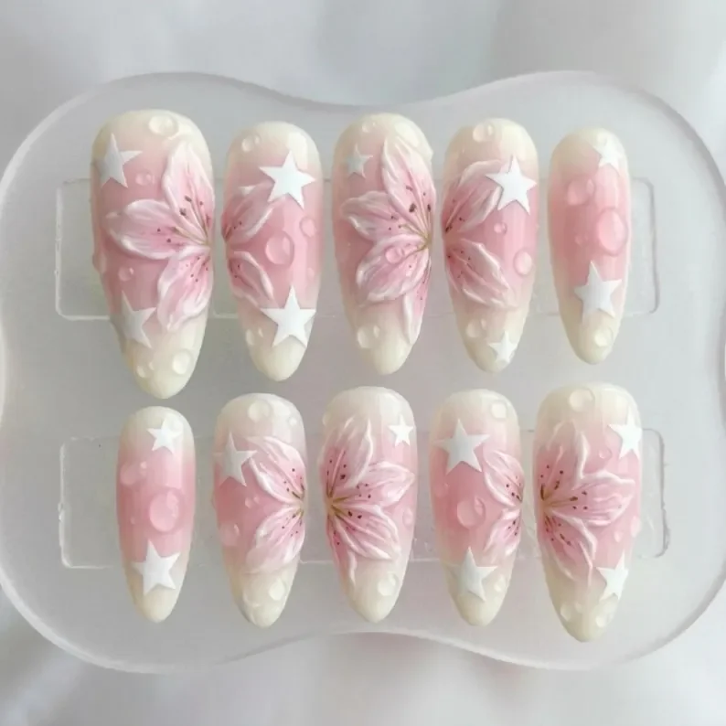 press on nails, custom press on nails, fake nails, Nails Art, stained glass nails, gold press on nails, 3d press on nails, luxury press on nails, handmade press on nails