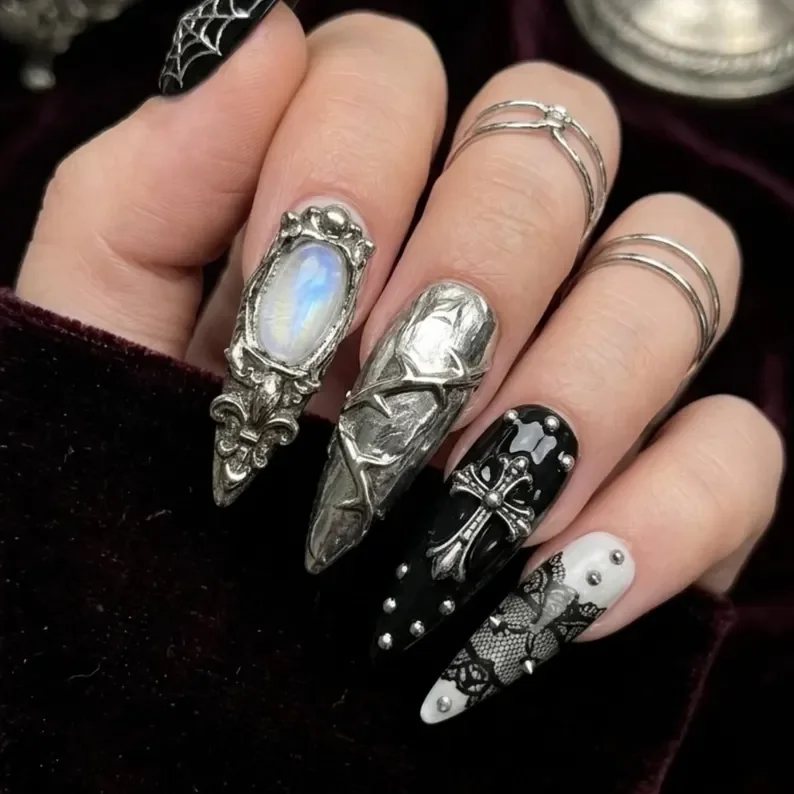 press on nails, custom press on nails, fake nails, Nails Art, stained glass nails, gold press on nails, 3d press on nails, luxury press on nails, handmade press on nails