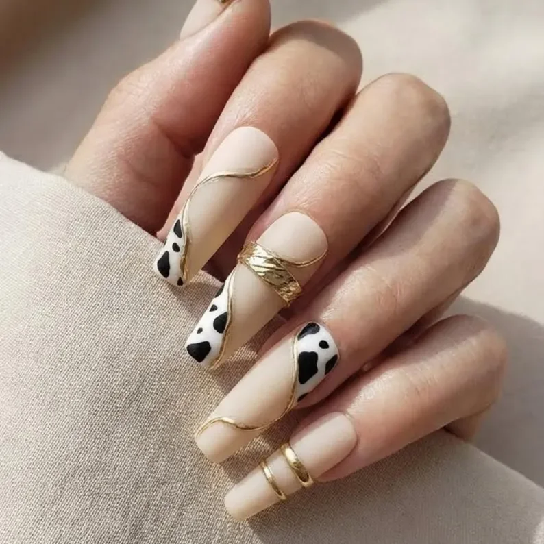 nail art, molten gold, press on nails, custom press on nails, fake nails, Nails Art, stained glass nails, gold press on nails, 3d press on nails, luxury press on nails, handmade press on nails