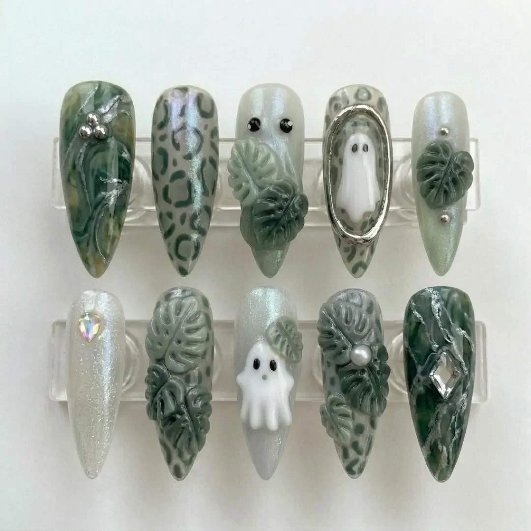press on nails, custom press on nails, fake nails, Nails Art, stained glass nails, gold press on nails, 3d press on nails, luxury press on nails, handmade press on nails