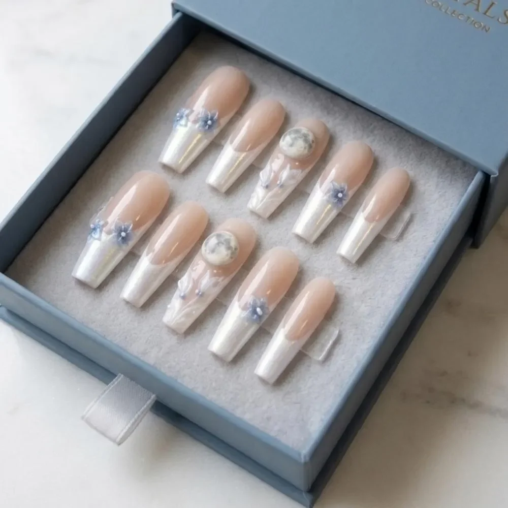 press on nails, custom press on nails, fake nails, Nails Art, stained glass nails, gold press on nails, 3d press on nails, luxury press on nails, handmade press on nails