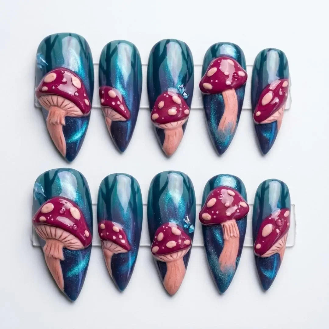 press on nails, custom press on nails, fake nails, Nails Art, stained glass nails, gold press on nails, 3d press on nails, luxury press on nails, handmade press on nails