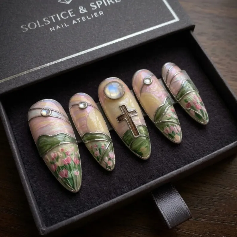 press on nails, custom press on nails, fake nails, Nails Art, stained glass nails, gold press on nails, 3d press on nails, luxury press on nails, handmade press on nails
