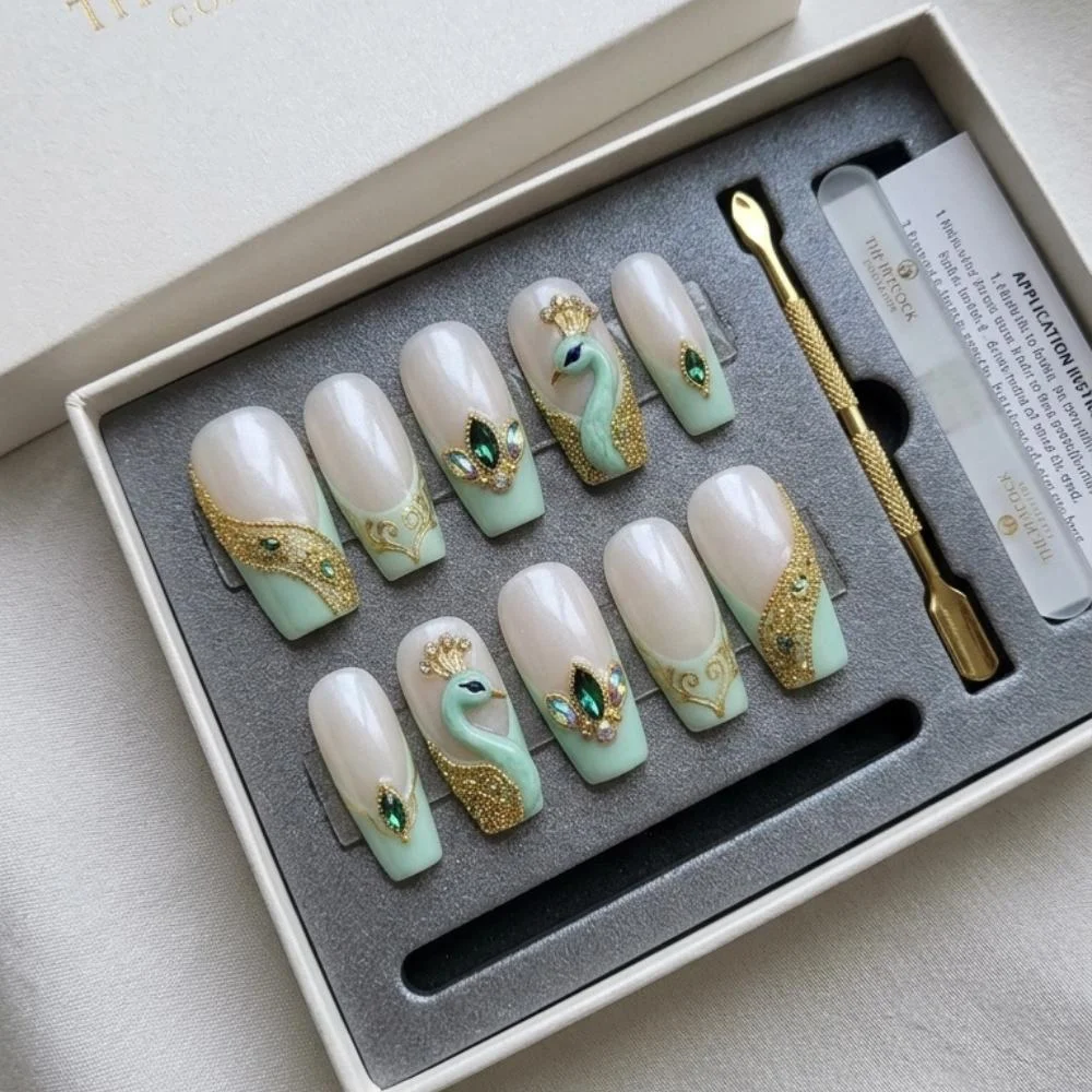 press on nails, custom press on nails, fake nails, Nails Art, stained glass nails, gold press on nails, 3d press on nails, luxury press on nails, handmade press on nails