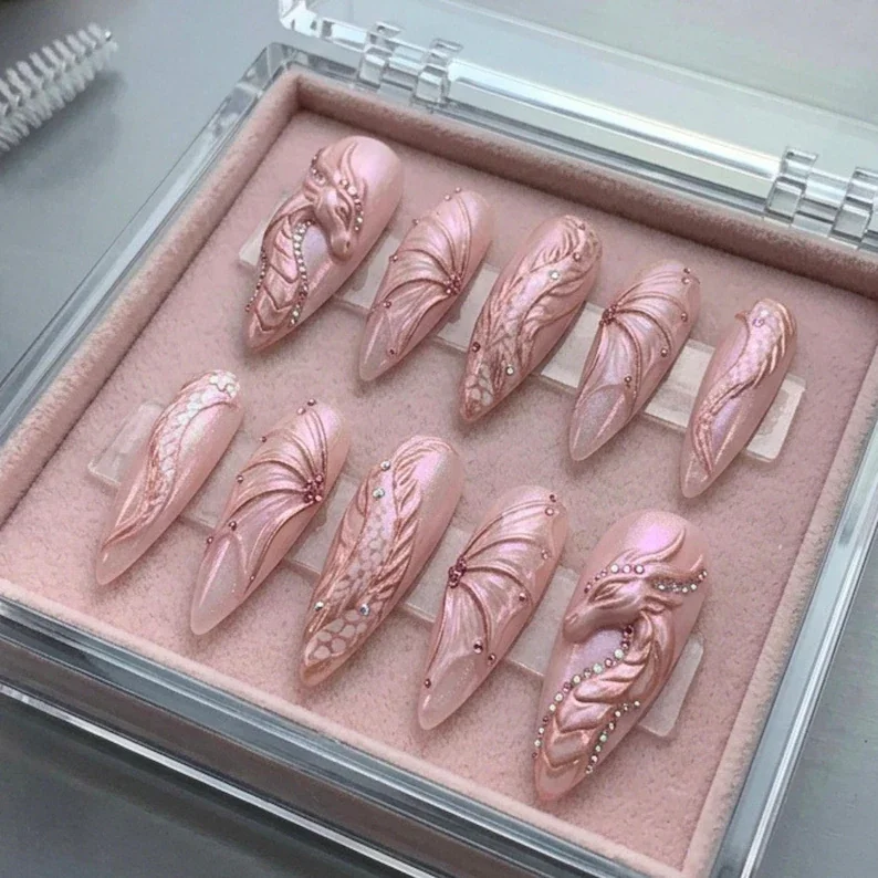 press on nails, custom press on nails, fake nails, Nails Art, stained glass nails, gold press on nails, 3d press on nails, luxury press on nails, handmade press on nails