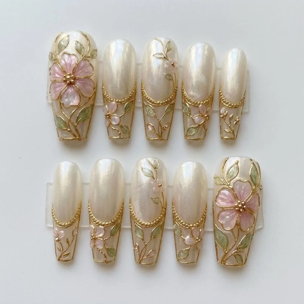 press on nails, custom press on nails, fake nails, Nails Art, stained glass nails, gold press on nails, 3d press on nails, luxury press on nails, handmade press on nails