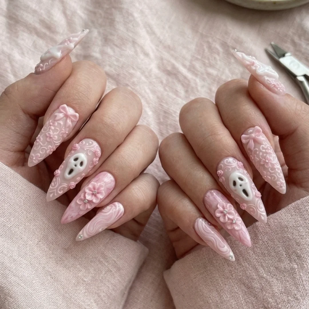 Handmade False Nails, Scream Art Nails, press on nails, custom press on nails, fake nails, Nails Art, stained glass nails, gold press on nails, 3d press on nails, luxury press on nails, handmade press on nails
