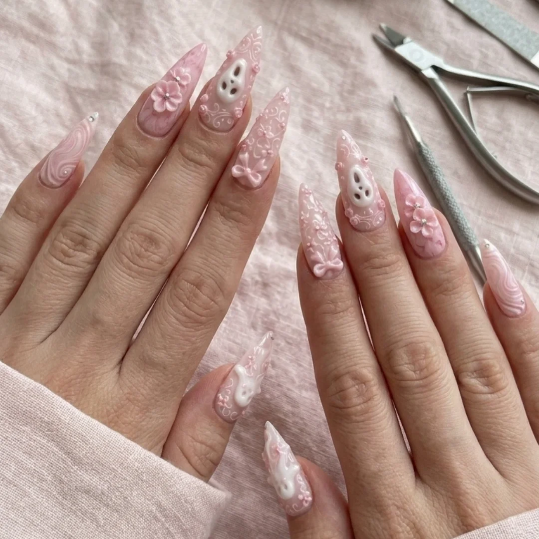 Handmade False Nails, Scream Art Nails, press on nails, custom press on nails, fake nails, Nails Art, stained glass nails, gold press on nails, 3d press on nails, luxury press on nails, handmade press on nails