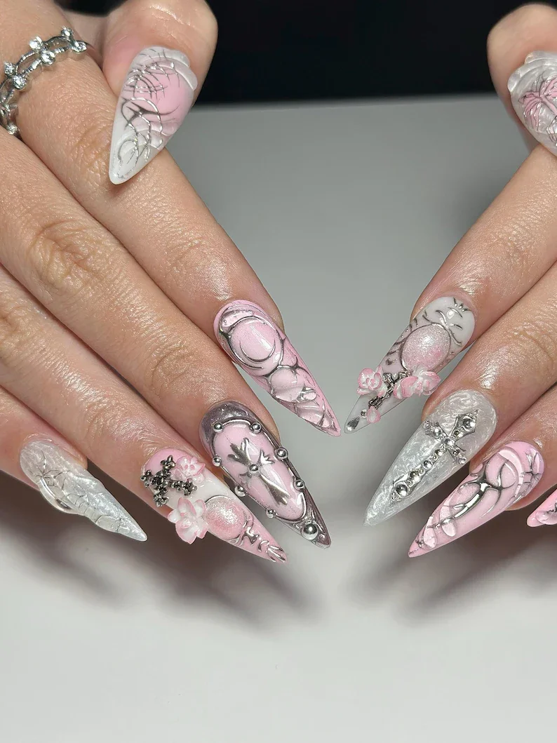 press on nails, custom press on nails, fake nails, Nails Art, stained glass nails, gold press on nails, 3d press on nails, luxury press on nails, handmade press on nails