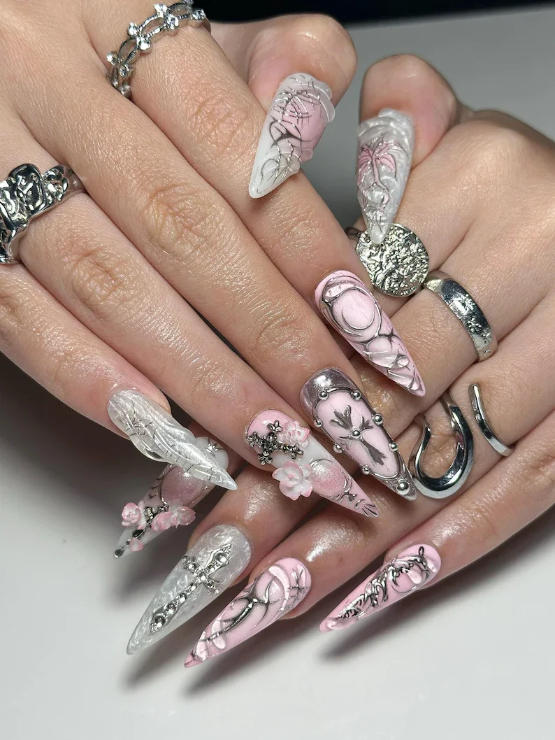 press on nails, custom press on nails, fake nails, Nails Art, stained glass nails, gold press on nails, 3d press on nails, luxury press on nails, handmade press on nails