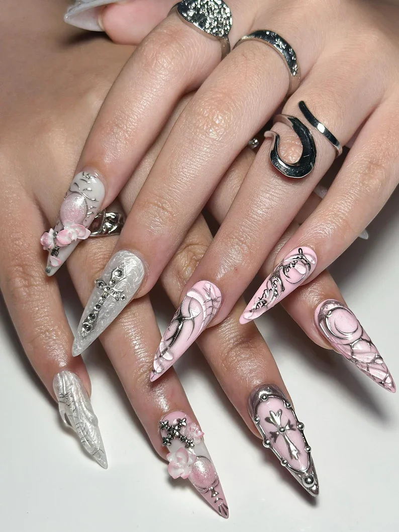 press on nails, custom press on nails, fake nails, Nails Art, stained glass nails, gold press on nails, 3d press on nails, luxury press on nails, handmade press on nails