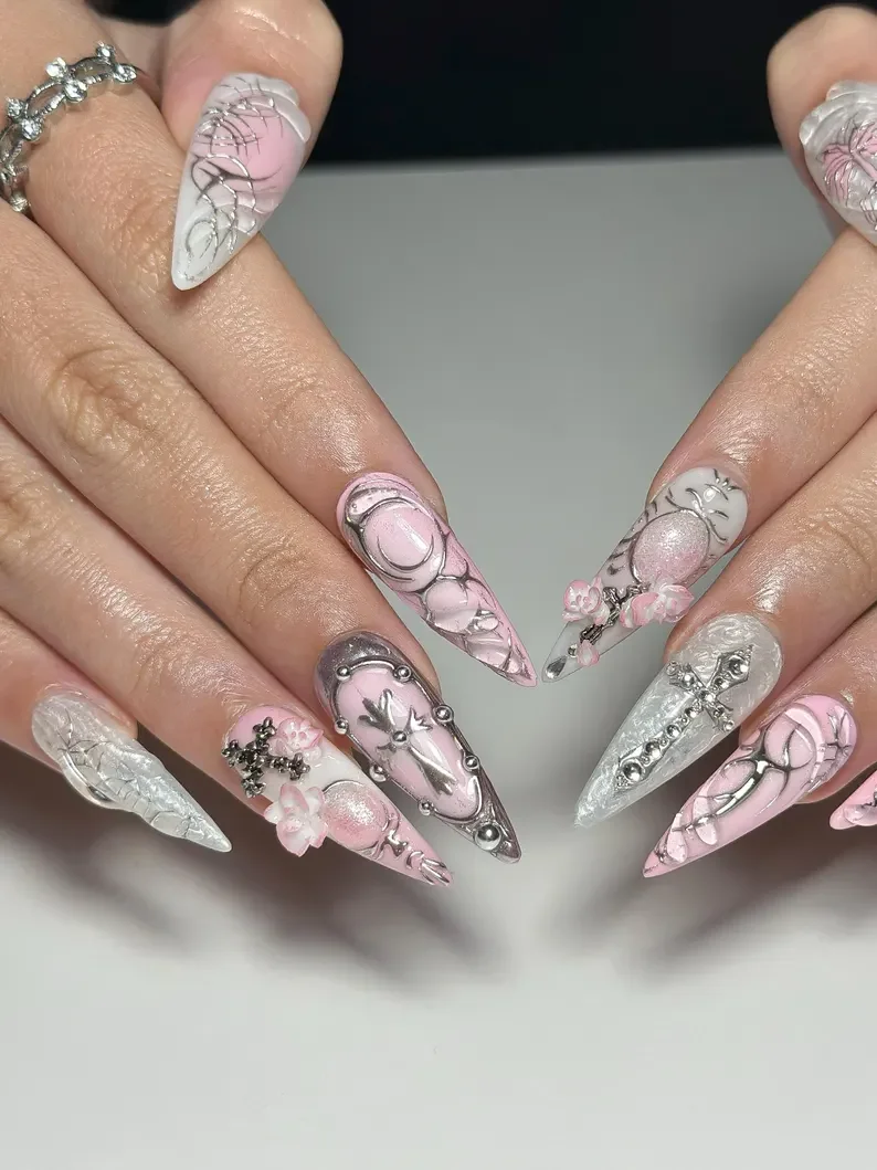 press on nails, custom press on nails, fake nails, Nails Art, stained glass nails, gold press on nails, 3d press on nails, luxury press on nails, handmade press on nails