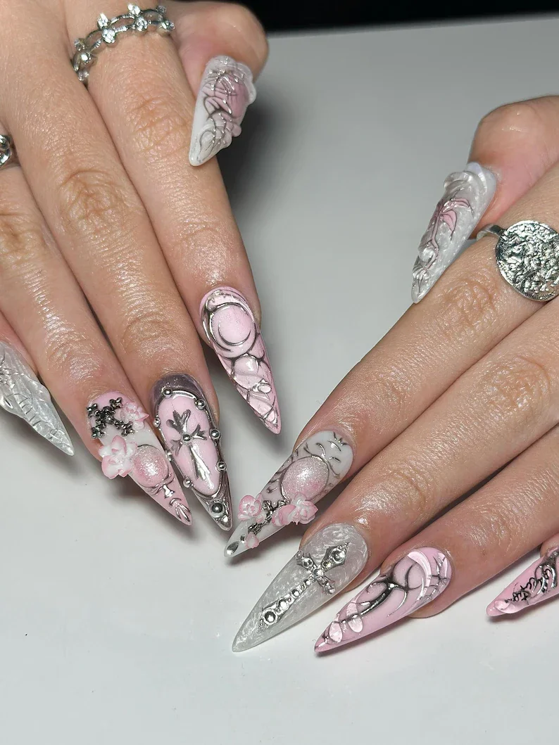 press on nails, custom press on nails, fake nails, Nails Art, stained glass nails, gold press on nails, 3d press on nails, luxury press on nails, handmade press on nails